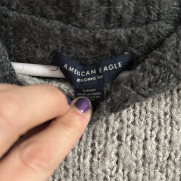 American Eagle Jegging Fit Sweater Gray Striped - Picture 4 of 4